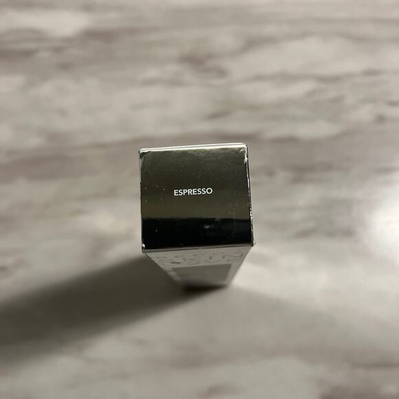 Skin Love Weightless Blur Foundation - Becca for Women - 1.23 oz Espresso - Picture 4 of 6